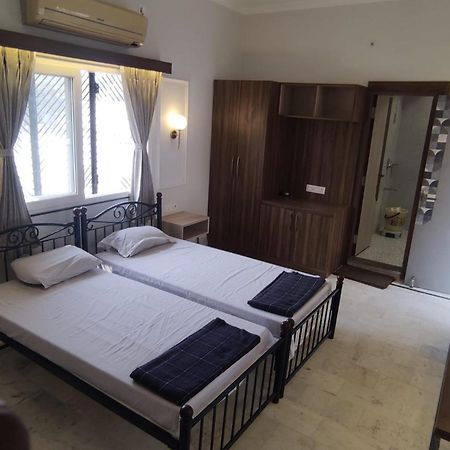 Vatika Homestay Varanasi Luaran gambar