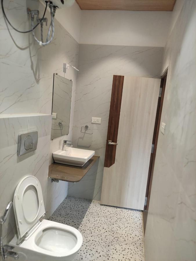 Vatika Homestay Varanasi Luaran gambar